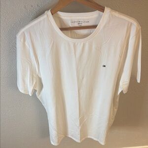 🔥Tommy Hilfiger Classic White Short Sleeve Tee Large🔥